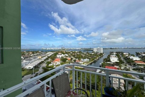 Купить кондоминиум в Норт-Майами, Флорида 2 спальни, 110.37м2, № 2058266 - фото 14