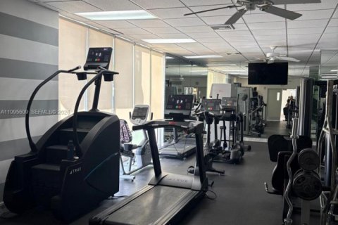 Купить кондоминиум в Норт-Майами, Флорида 2 спальни, 110.37м2, № 2058266 - фото 4