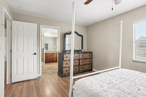 House in Lakeland, Florida 4 bedrooms, 161.84 sq.m. № 2420483 - photo 18