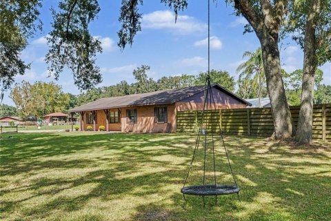 House in Lakeland, Florida 4 bedrooms, 161.84 sq.m. № 2420483 - photo 2