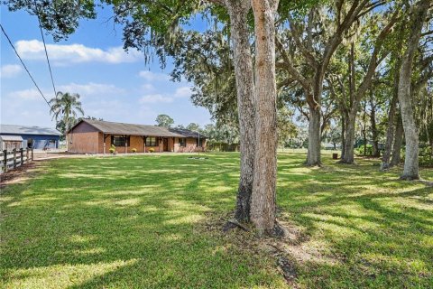 House in Lakeland, Florida 4 bedrooms, 161.84 sq.m. № 2420483 - photo 3