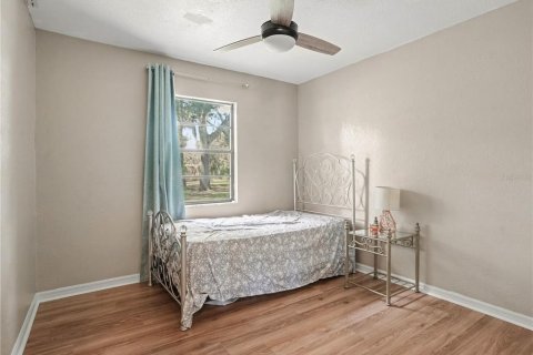 House in Lakeland, Florida 4 bedrooms, 161.84 sq.m. № 2420483 - photo 10