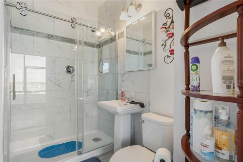 Купить виллу или дом в Миннеола, Флорида 11 комнат, 427.54м2, № 1524733 - фото 20