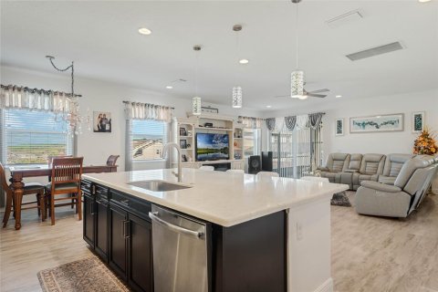 Купить виллу или дом в Миннеола, Флорида 11 комнат, 427.54м2, № 1524733 - фото 12