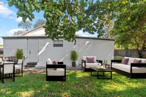 House in Miami, Florida 3 bedrooms, 92.62 sq.m. № 1994894 - photo 7