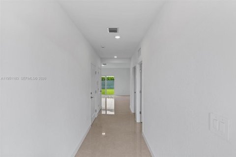 Villa ou maison à vendre à Homestead, Floride: 4 chambres, 254.18 m2 № 2080024 - photo 2