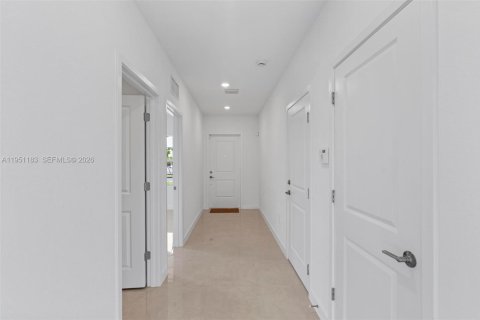 Villa ou maison à vendre à Homestead, Floride: 4 chambres, 254.18 m2 № 2080024 - photo 3