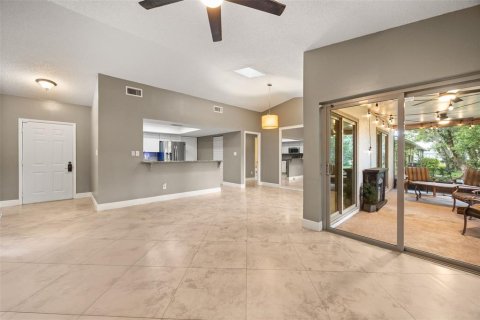 Villa ou maison à vendre à Orlando, Floride: 3 chambres, 131.36 m2 № 2318822 - photo 9