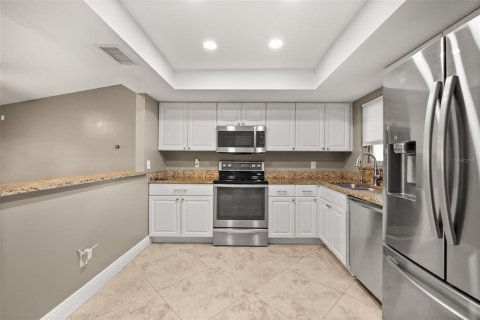 Villa ou maison à vendre à Orlando, Floride: 3 chambres, 131.36 m2 № 2318822 - photo 14