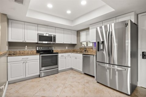 Villa ou maison à vendre à Orlando, Floride: 3 chambres, 131.36 m2 № 2318822 - photo 12