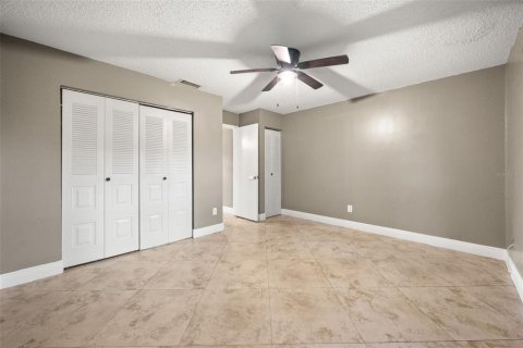 Villa ou maison à vendre à Orlando, Floride: 3 chambres, 131.36 m2 № 2318822 - photo 15