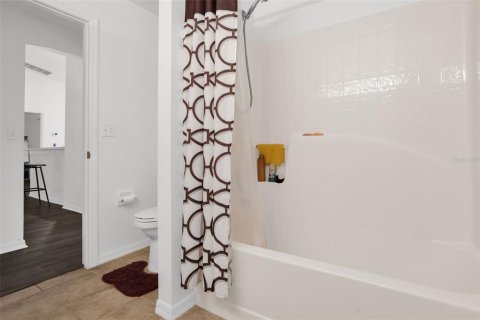 Villa ou maison à vendre à Poinciana, Floride: 3 chambres, 133.31 m2 № 2434873 - photo 18