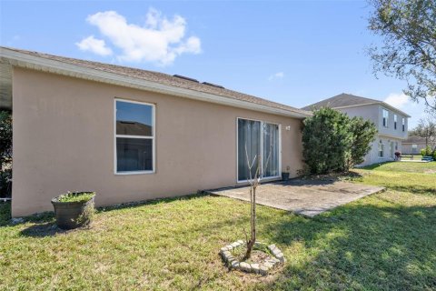 Villa ou maison à vendre à Poinciana, Floride: 3 chambres, 133.31 m2 № 2434873 - photo 23