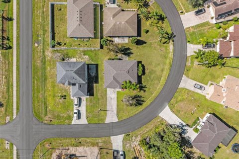 Villa ou maison à vendre à Poinciana, Floride: 3 chambres, 133.31 m2 № 2434873 - photo 27