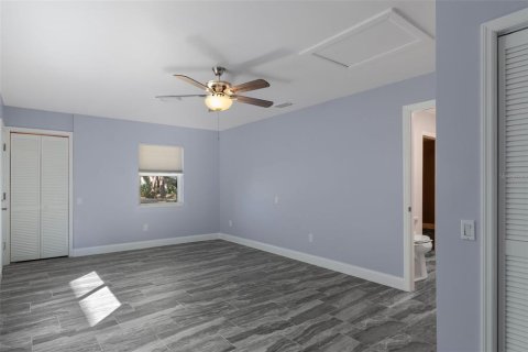 House in Homosassa, Florida 4 bedrooms, 209.87 sq.m. № 2138853 - photo 29