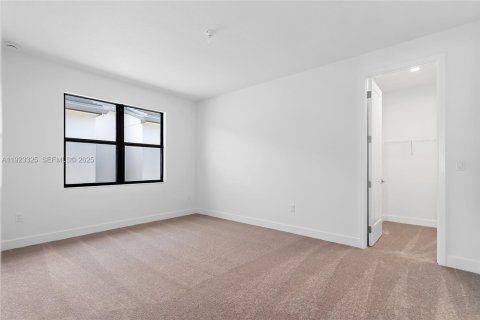 Villa ou maison à louer à Boca Raton, Floride: 5 chambres, 360.09 m2 № 1976969 - photo 24