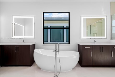 Villa ou maison à louer à Boca Raton, Floride: 5 chambres, 360.09 m2 № 1976969 - photo 28