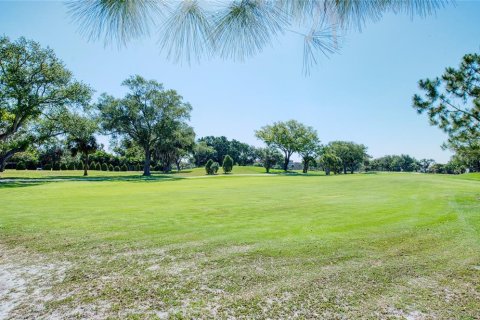 Townhouse in Saint Petersburg, Florida 3 bedrooms, 148.64 sq.m. № 2109976 - photo 24
