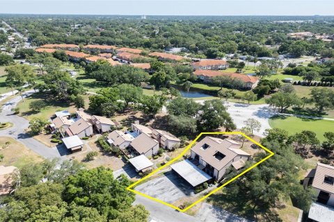 Townhouse in Saint Petersburg, Florida 3 bedrooms, 148.64 sq.m. № 2109976 - photo 19