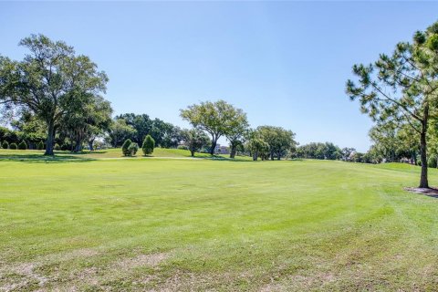 Townhouse in Saint Petersburg, Florida 3 bedrooms, 148.64 sq.m. № 2109976 - photo 25
