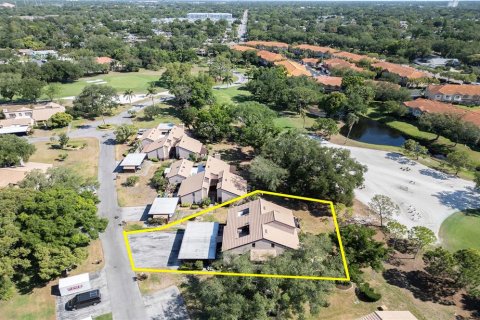 Townhouse in Saint Petersburg, Florida 3 bedrooms, 148.64 sq.m. № 2109976 - photo 20