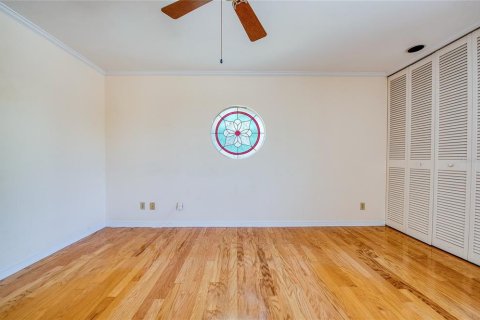 Townhouse in Saint Petersburg, Florida 3 bedrooms, 148.64 sq.m. № 2109976 - photo 28