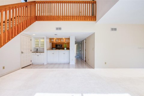 Townhouse in Saint Petersburg, Florida 3 bedrooms, 148.64 sq.m. № 2109976 - photo 8