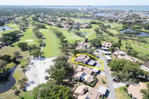 Townhouse in Saint Petersburg, Florida 3 bedrooms, 148.64 sq.m. № 2109976 - photo 16