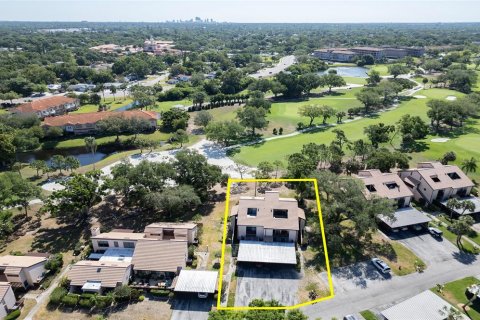 Townhouse in Saint Petersburg, Florida 3 bedrooms, 148.64 sq.m. № 2109976 - photo 18