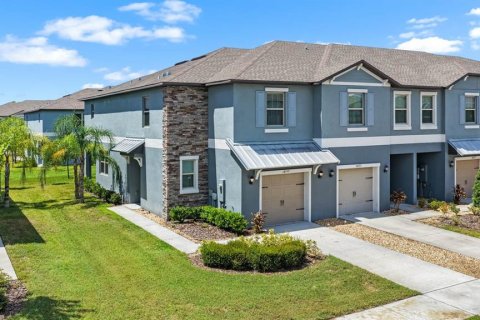 Townhouse in Ruskin, Florida 3 bedrooms, 172.24 sq.m. № 2354337