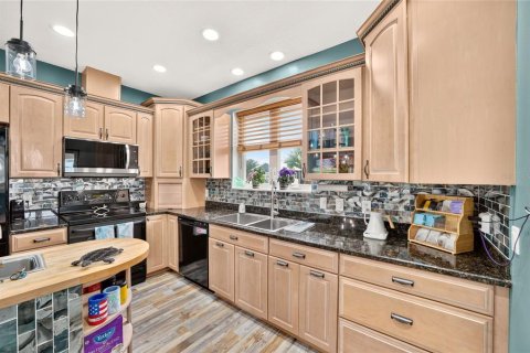 Villa ou maison à vendre à Crystal River, Floride: 4 chambres, 196.02 m2 № 2310844 - photo 22