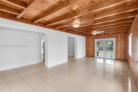 Casa en venta en Hialeah, Florida, 3 dormitorios, 119.57 m2 № 2066135 - foto 7