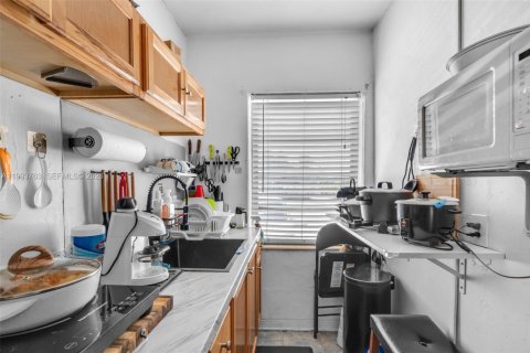 Casa en venta en Hialeah, Florida, 3 dormitorios, 119.57 m2 № 2066135 - foto 28