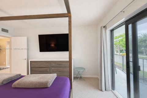 Condo in Lauderdale-by-the-Sea, Florida, 2 bedrooms  № 2004269 - photo 14