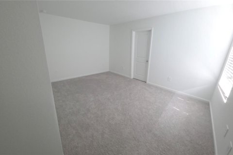 Villa ou maison à louer à Ocala, Floride: 3 chambres, 130.99 m2 № 2107513 - photo 4