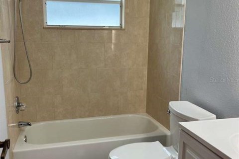 House in Spring Hill, Florida 2 bedrooms, 146.32 sq.m. № 2102980 - photo 8