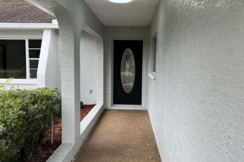 House in Spring Hill, Florida 2 bedrooms, 146.32 sq.m. № 2102980 - photo 3