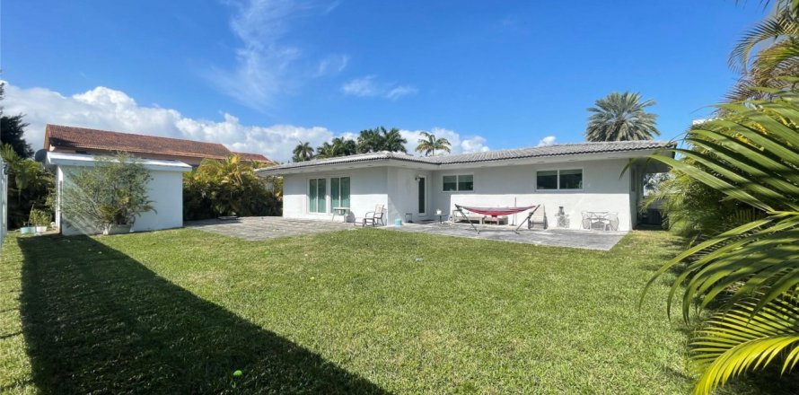 Villa ou maison à Miami Beach, Floride 3 chambres, 187.94 m2 № 1073660