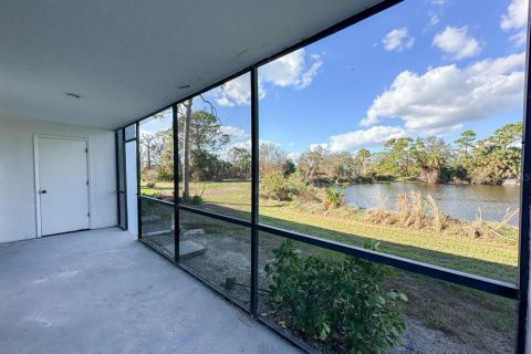 Condo in Englewood, Florida, 2 bedrooms  № 2108386 - photo 21