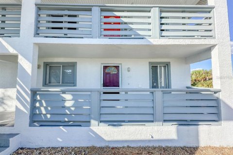 Condo in Englewood, Florida, 2 bedrooms  № 2108386 - photo 27