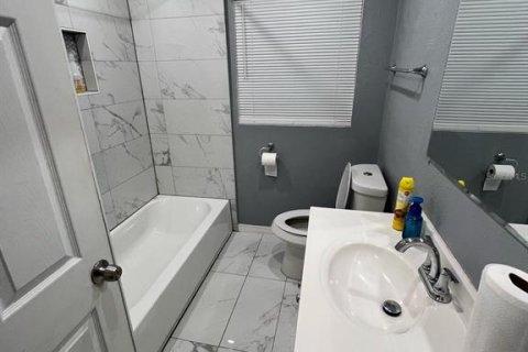 Casa en alquiler en Tampa, Florida, 2 dormitorios, 98.85 m2 № 1832129 - foto 8