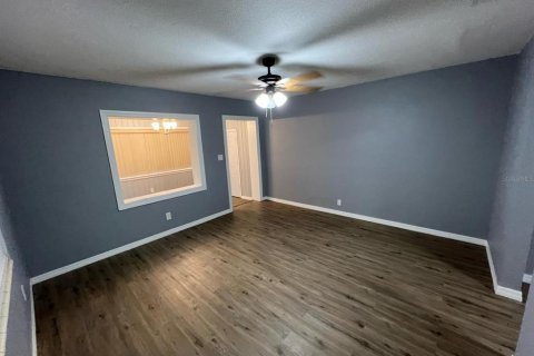 Casa en alquiler en Tampa, Florida, 2 dormitorios, 98.85 m2 № 1832129 - foto 3