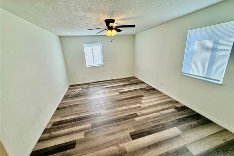 Copropriété à louer à Gainesville, Floride: 2 chambres, 93.18 m2 № 2416792 - photo 12