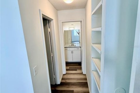 Copropriété à louer à Gainesville, Floride: 2 chambres, 93.18 m2 № 2416792 - photo 15