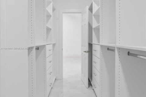 House in Homestead, Florida 3 bedrooms, 207.92 sq.m. № 1999906 - photo 8