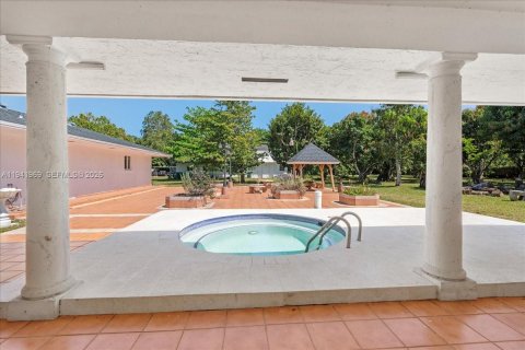 House in Homestead, Florida 3 bedrooms, 207.92 sq.m. № 1999906 - photo 10