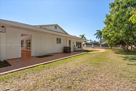 House in Homestead, Florida 3 bedrooms, 207.92 sq.m. № 1999906 - photo 14