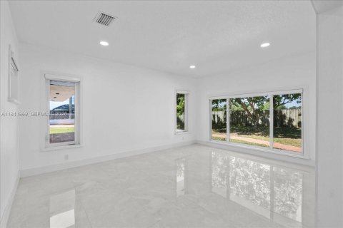 House in Homestead, Florida 3 bedrooms, 207.92 sq.m. № 1999906 - photo 2