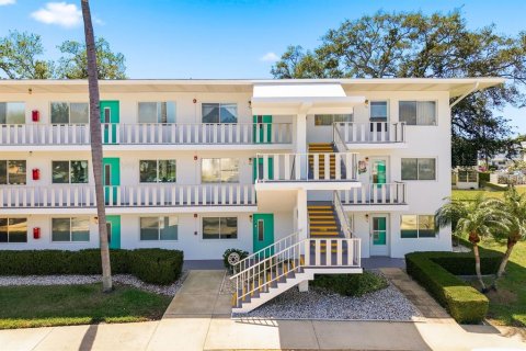 Condominio en venta en Seminole, Florida, 1 dormitorio, 59.27 m2 № 2205750 - foto 6
