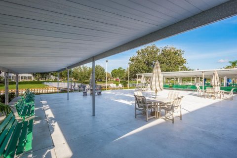 Condominio en venta en Seminole, Florida, 1 dormitorio, 59.27 m2 № 2205750 - foto 12
